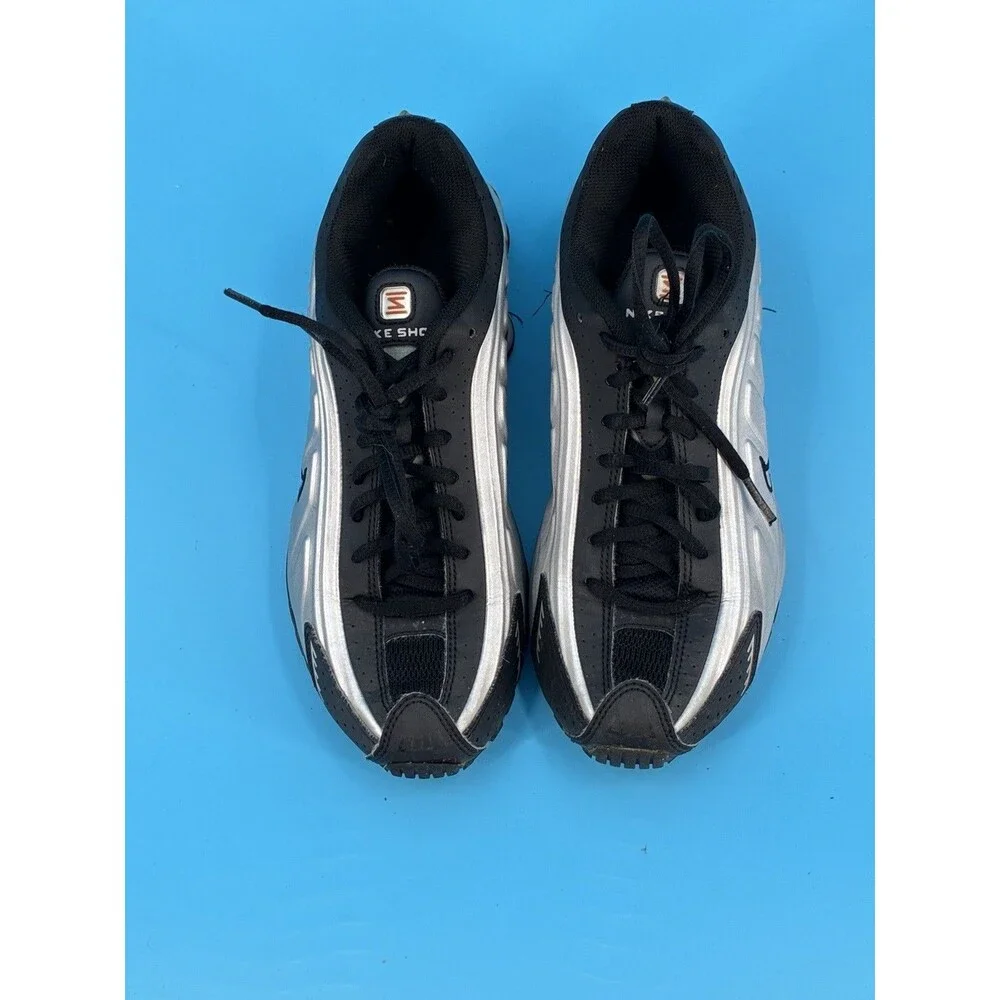 Nike Shox R4 GS 6Y Women’s 7.5 Metallic Silver Black Red CW2626-005